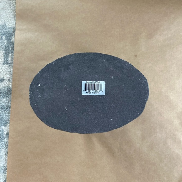 Sagebrook Home polyresin honeycomb vase - Picture 5 of 5